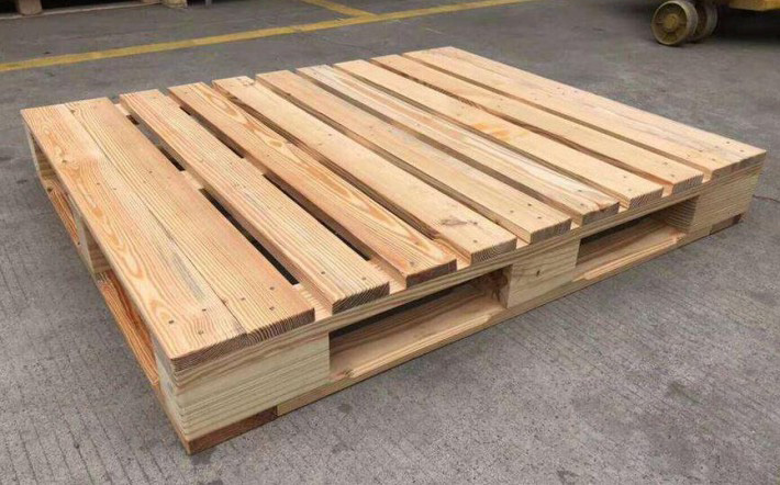 為什么膠合板木托盤會比實(shí)木托盤更受歡迎？它們之間區(qū)別在哪？