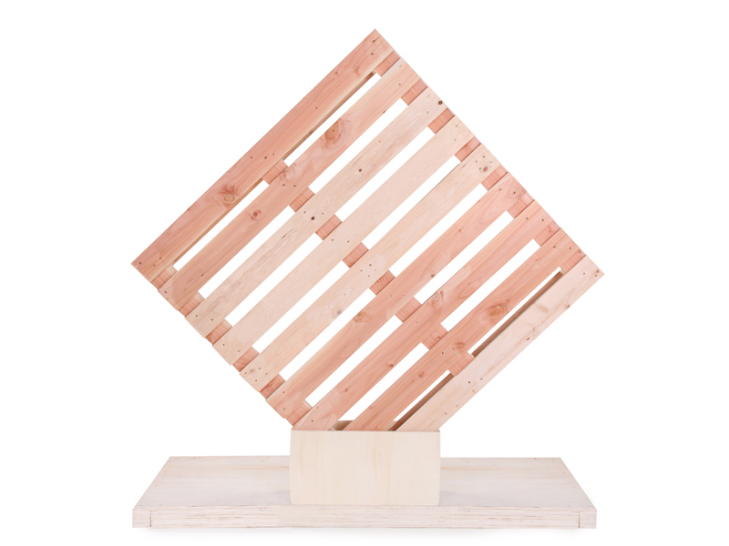 無錫鋼邊箱廠家:為什么說木托盤在物流運(yùn)輸中有著非常重要的作用?