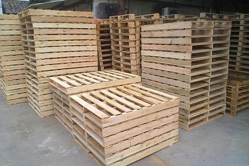 工業(yè)包裝箱廠家告訴你木托盤要怎樣包裝才不會(huì)變色?